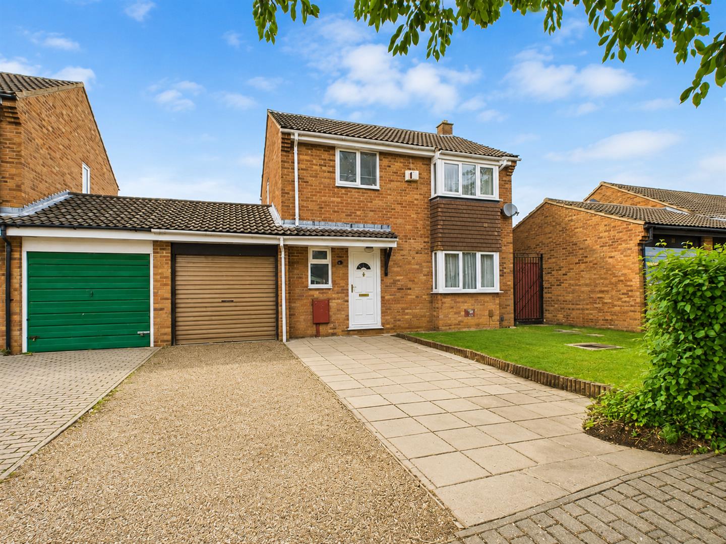 Edrich Avenue., Oldbrook, Milton Keynes
